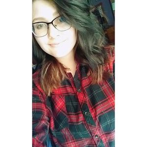 Meet your Posher, Katelyn